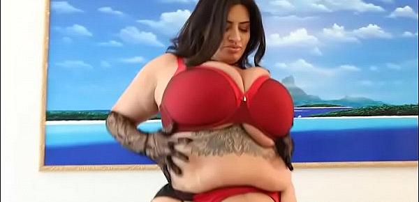 Big Booty Latina MILF Sofia Rose